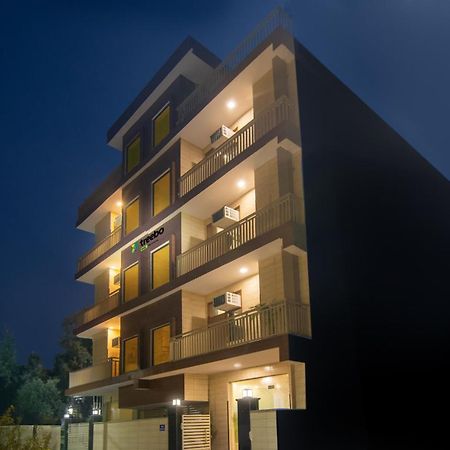 Hotel Treebo Elite Corporate, Sector 62 Noida Esterno foto