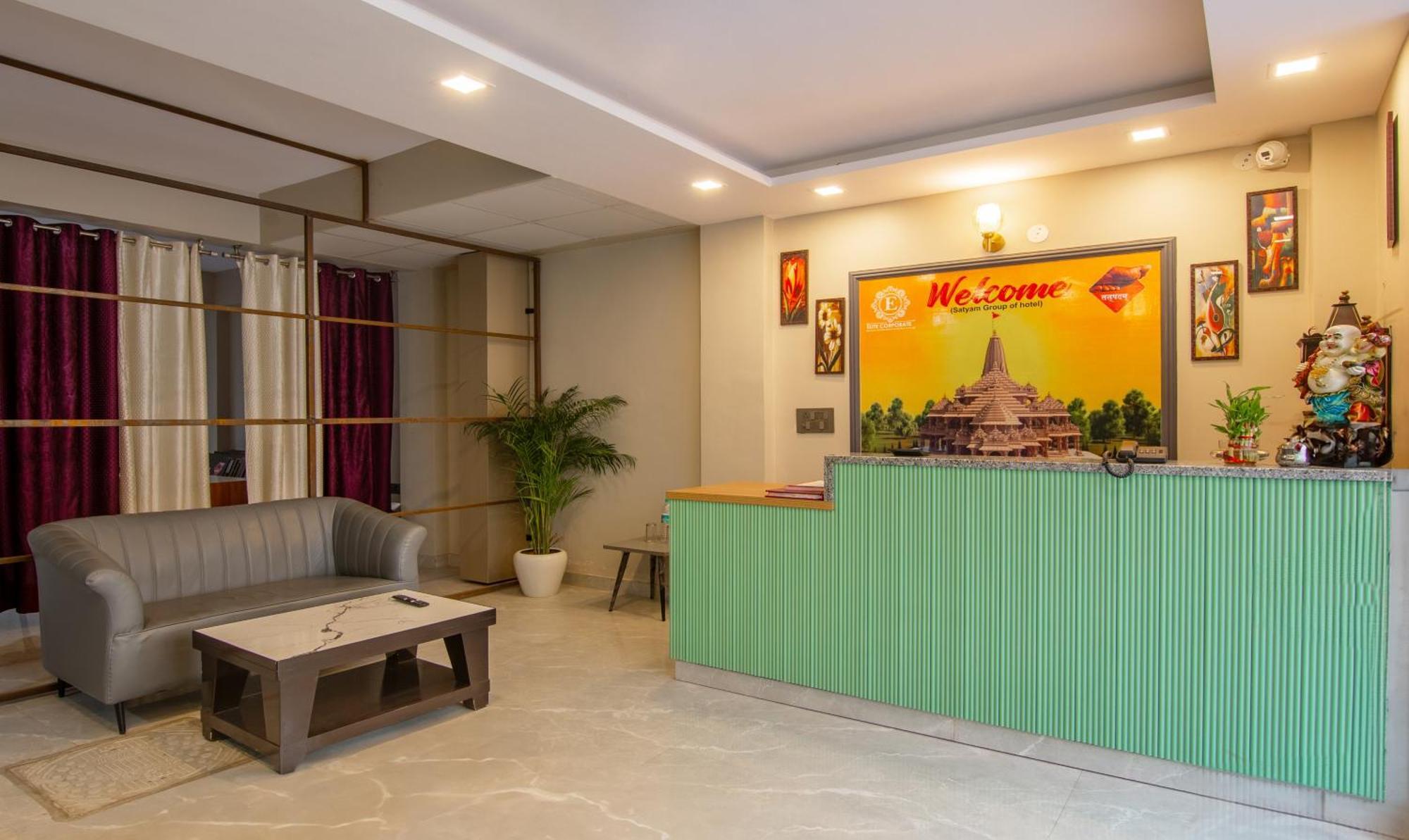 Hotel Treebo Elite Corporate, Sector 62 Noida Esterno foto