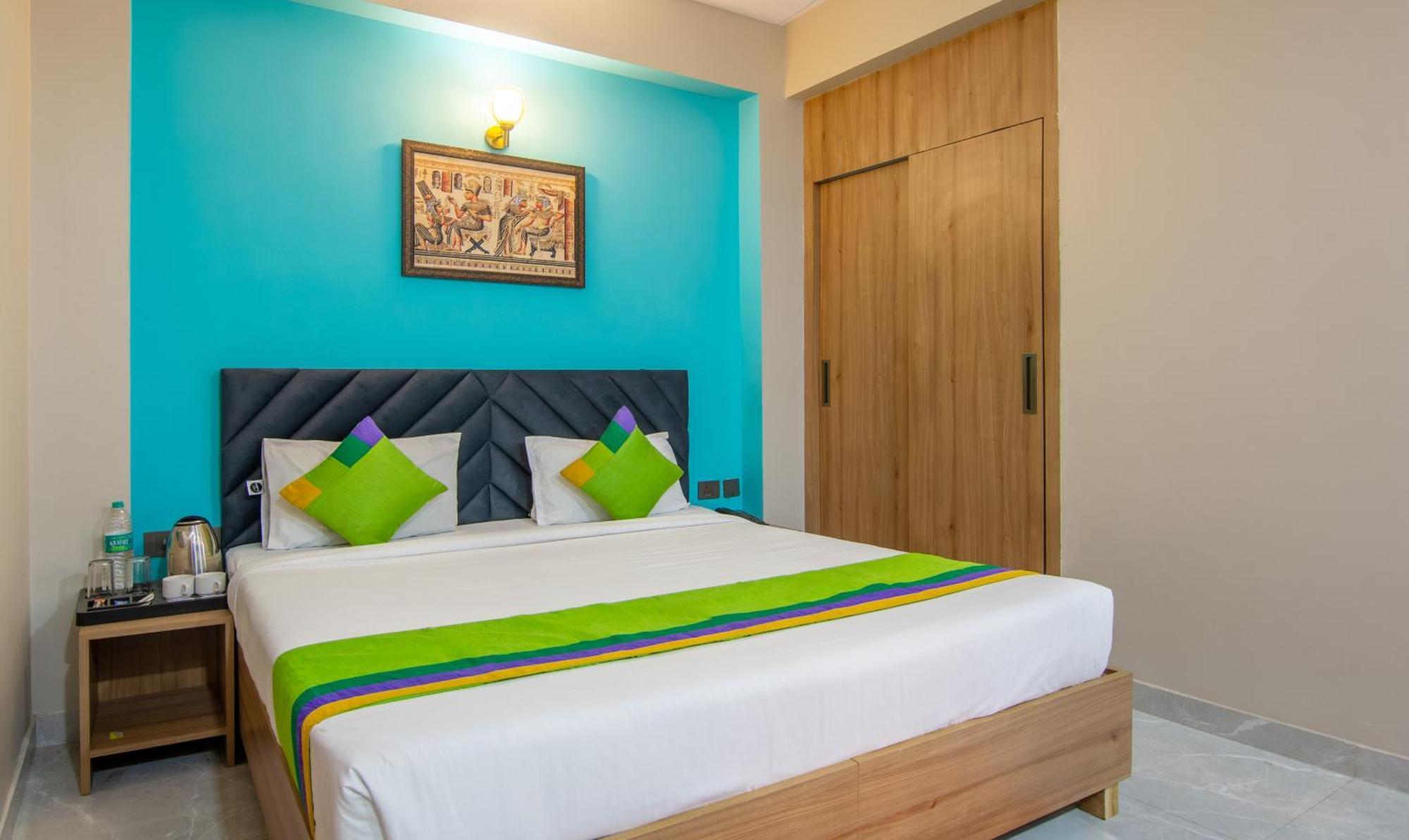Hotel Treebo Elite Corporate, Sector 62 Noida Esterno foto