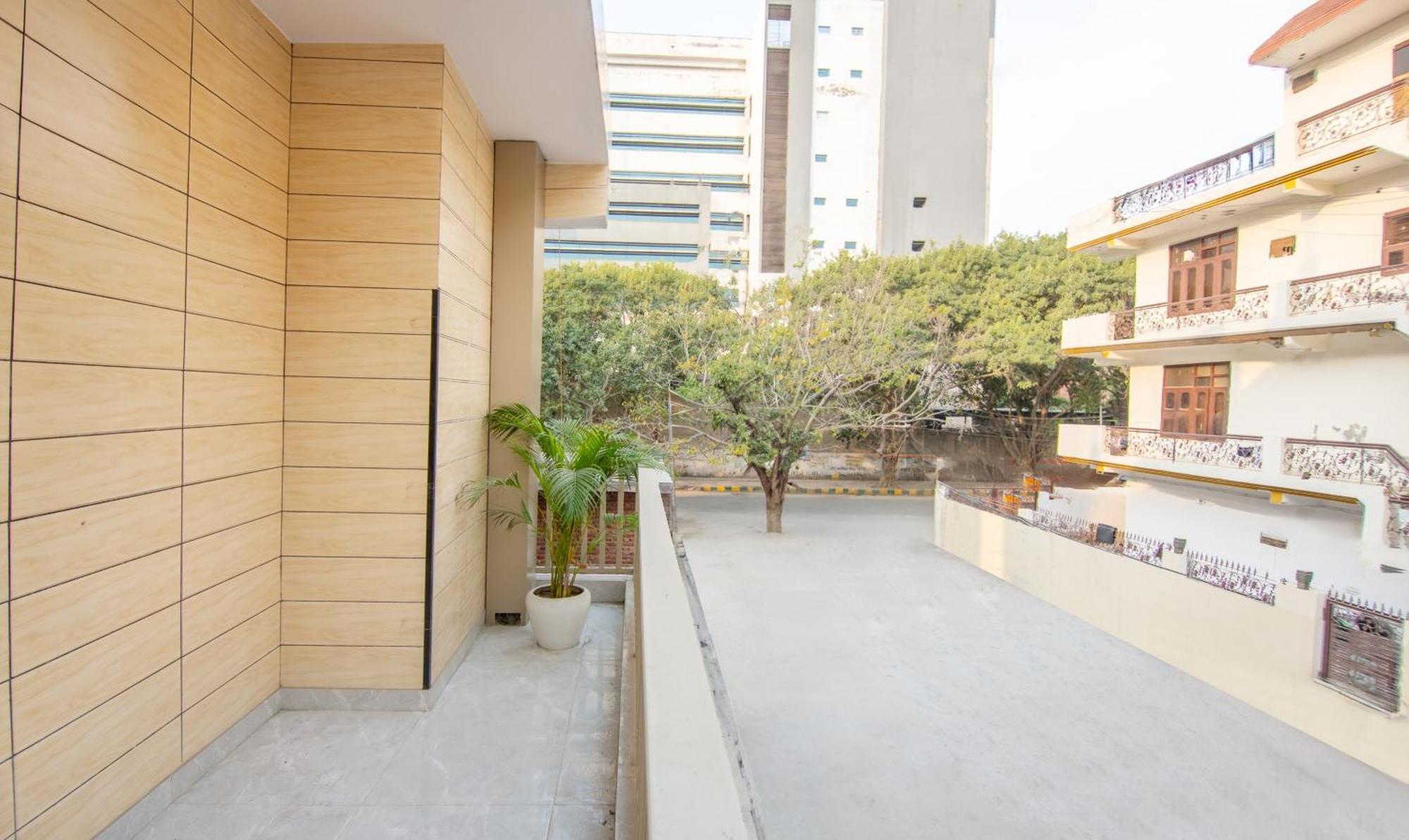 Hotel Treebo Elite Corporate, Sector 62 Noida Esterno foto