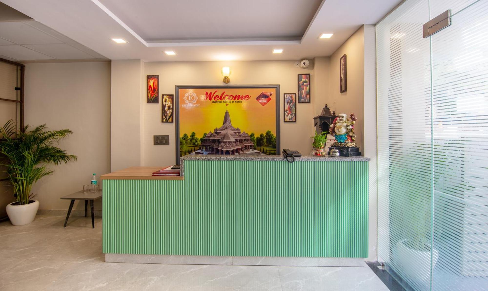 Hotel Treebo Elite Corporate, Sector 62 Noida Esterno foto